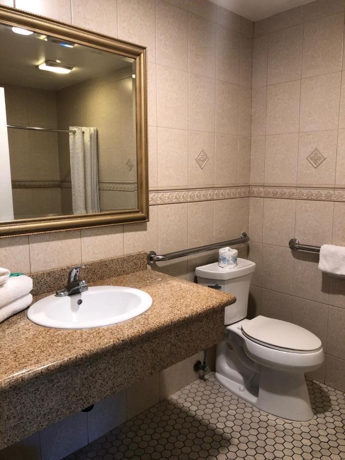Walnut Inn & Suites West Covina Bagian luar foto