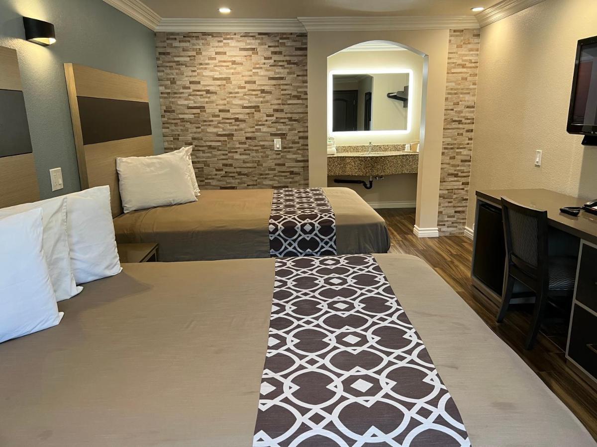 Walnut Inn & Suites West Covina Bagian luar foto