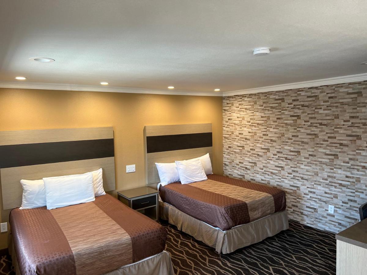 Walnut Inn & Suites West Covina Bagian luar foto