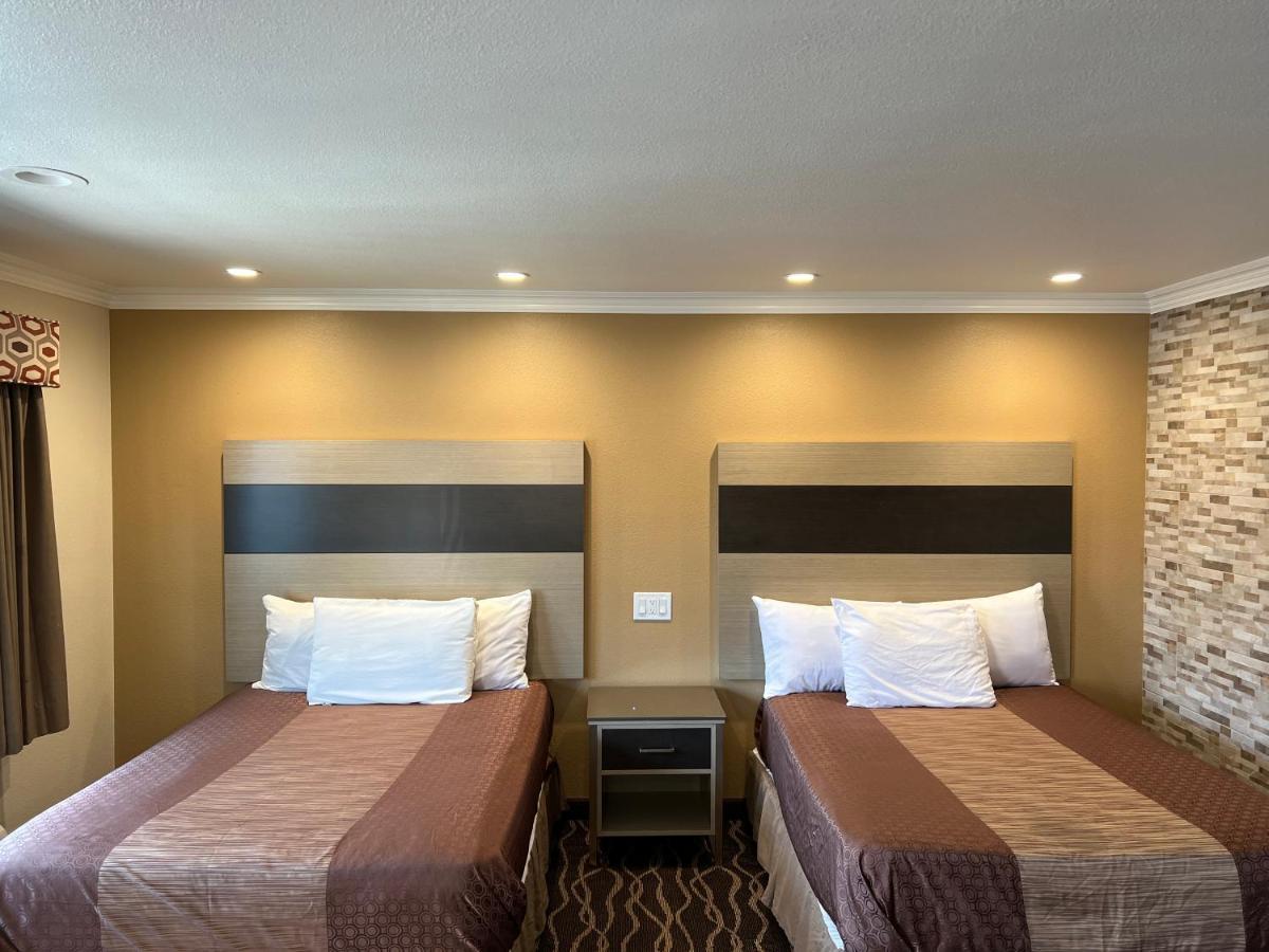 Walnut Inn & Suites West Covina Bagian luar foto