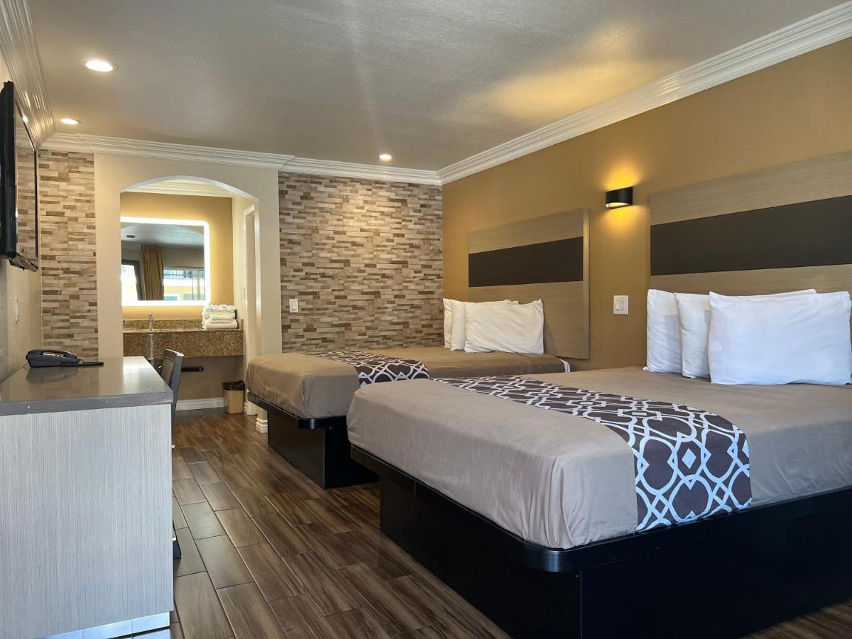 Walnut Inn & Suites West Covina Bagian luar foto