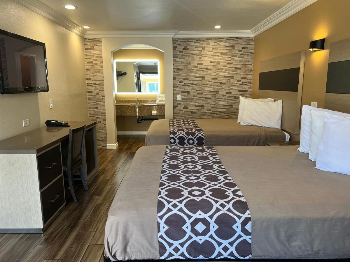 Walnut Inn & Suites West Covina Bagian luar foto