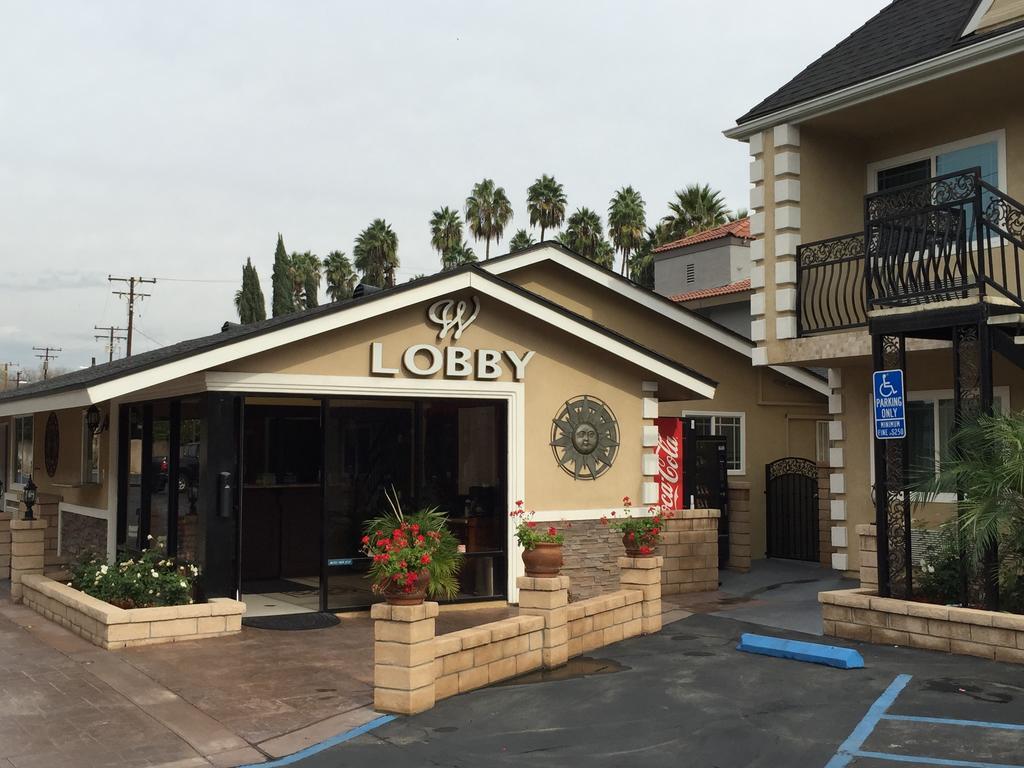 Walnut Inn & Suites West Covina Bagian luar foto