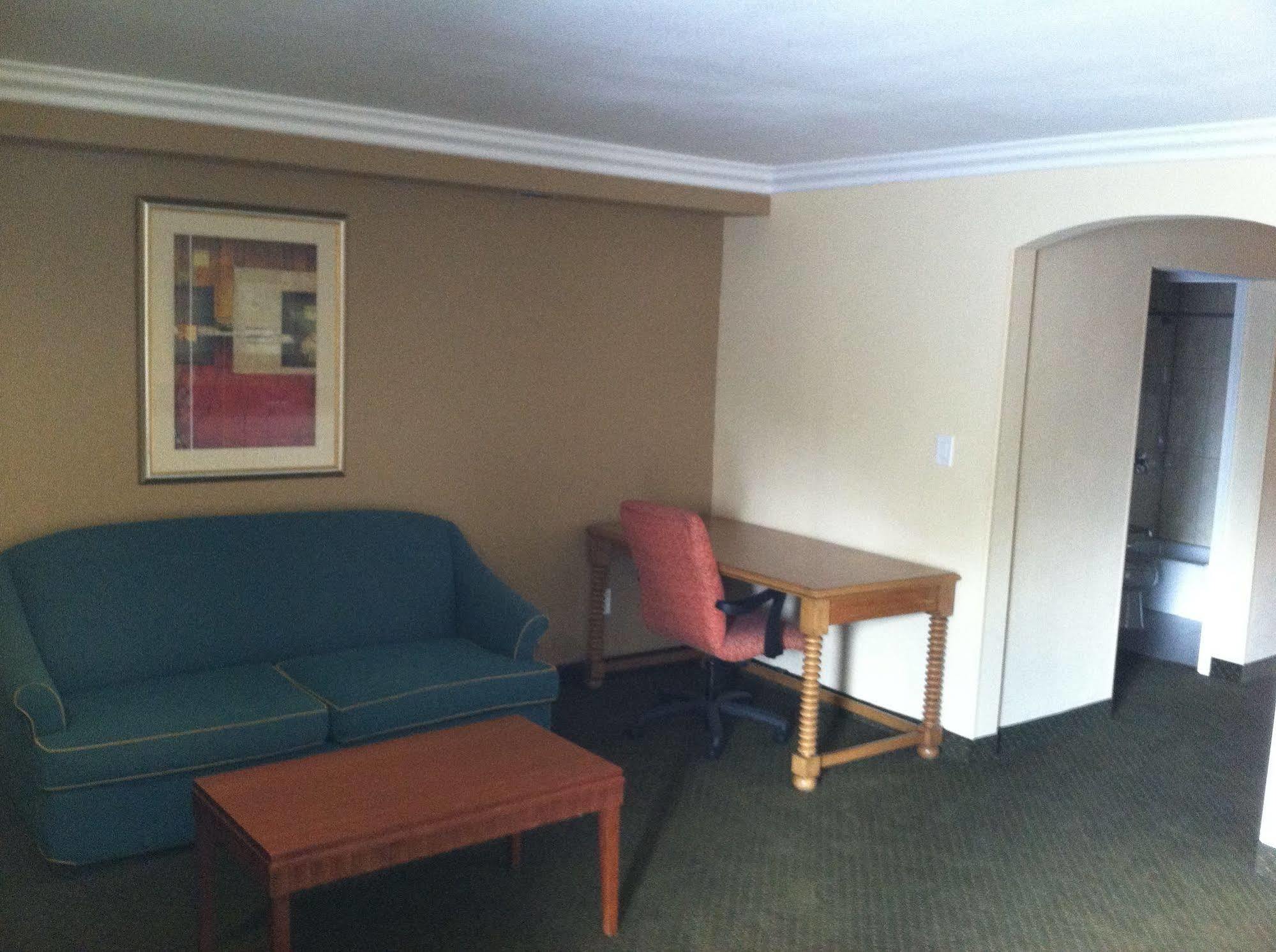 Walnut Inn & Suites West Covina Bagian luar foto