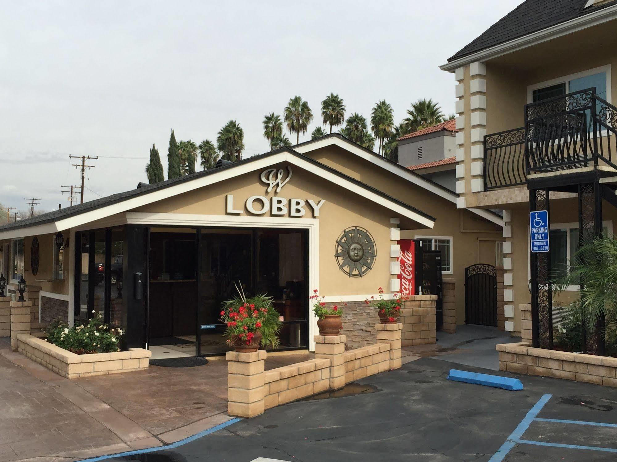 Walnut Inn & Suites West Covina Bagian luar foto