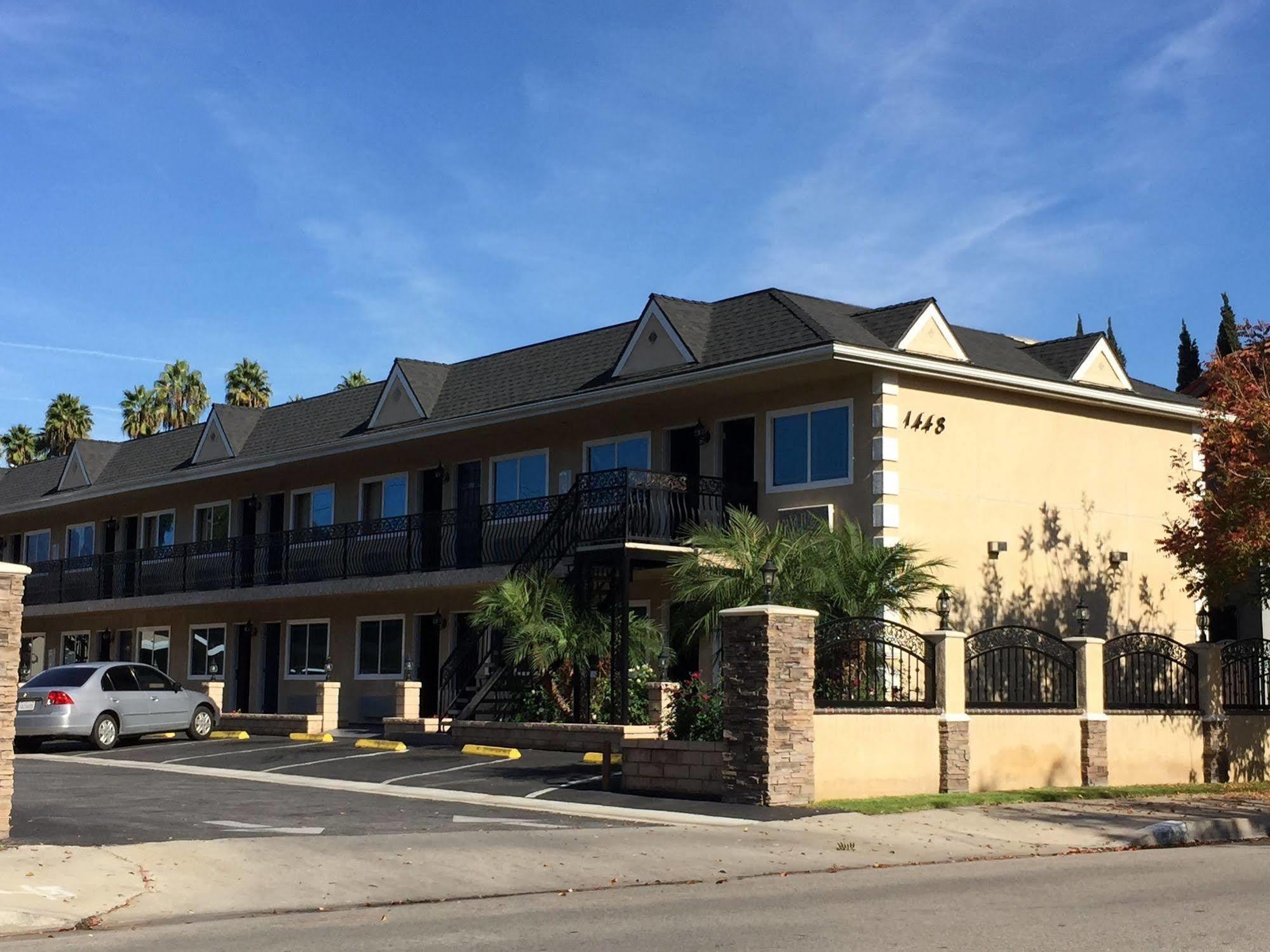 Walnut Inn & Suites West Covina Bagian luar foto